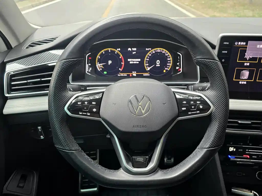 Volkswagen Tiguan L 2022 — фото 10
