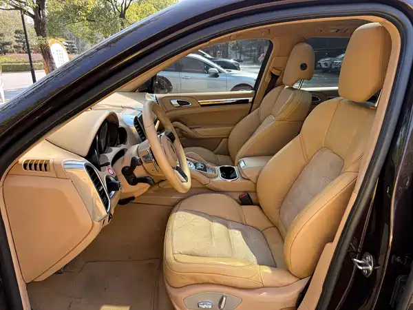 Porsche Cayenne 2016