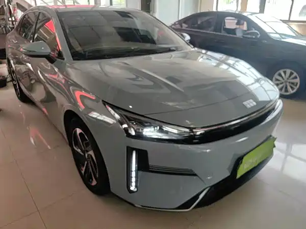 Geely Galaxy L6 2023