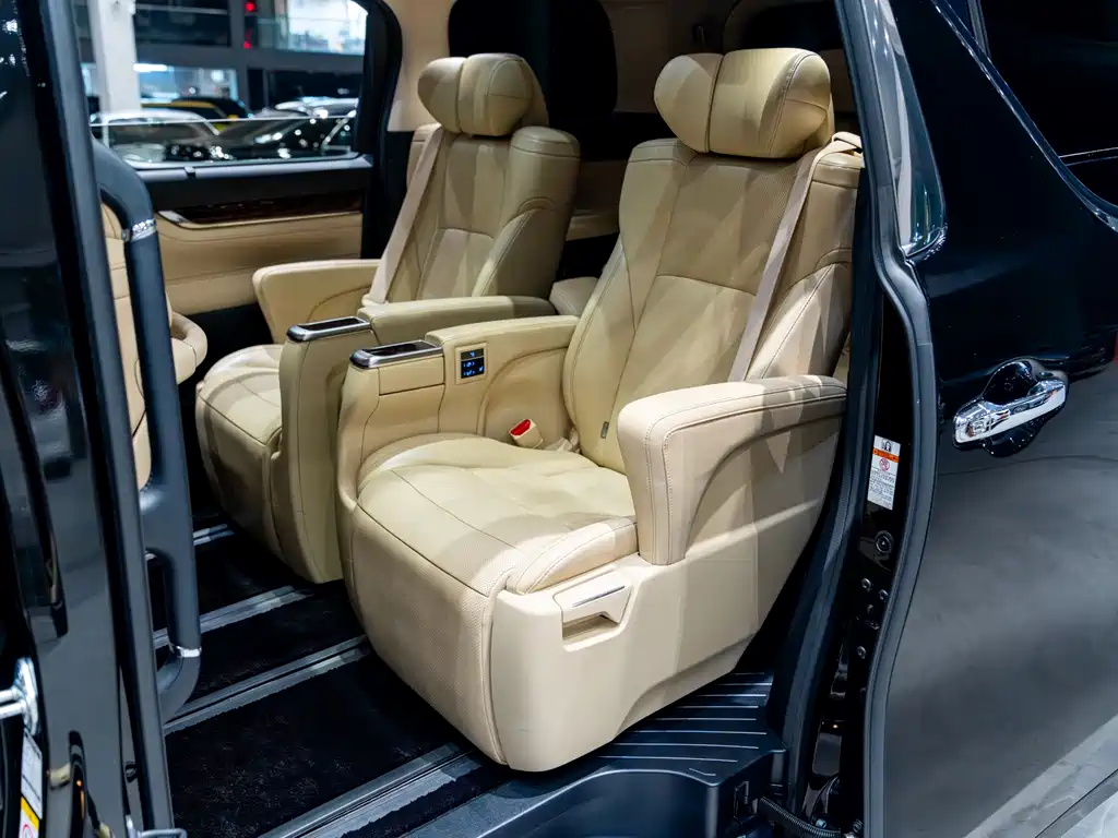 Toyota Alphard 2019 — фото 10