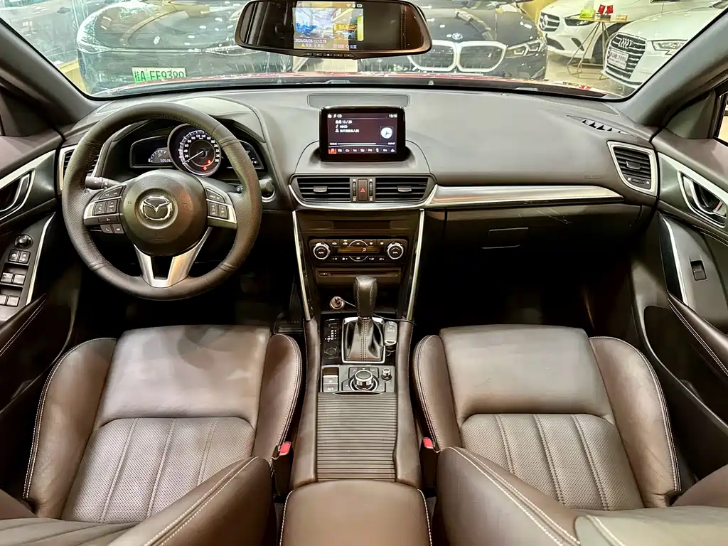 Mazda CX-4 2016 — фото 12