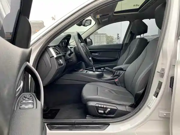 BMW 3 Series 2017