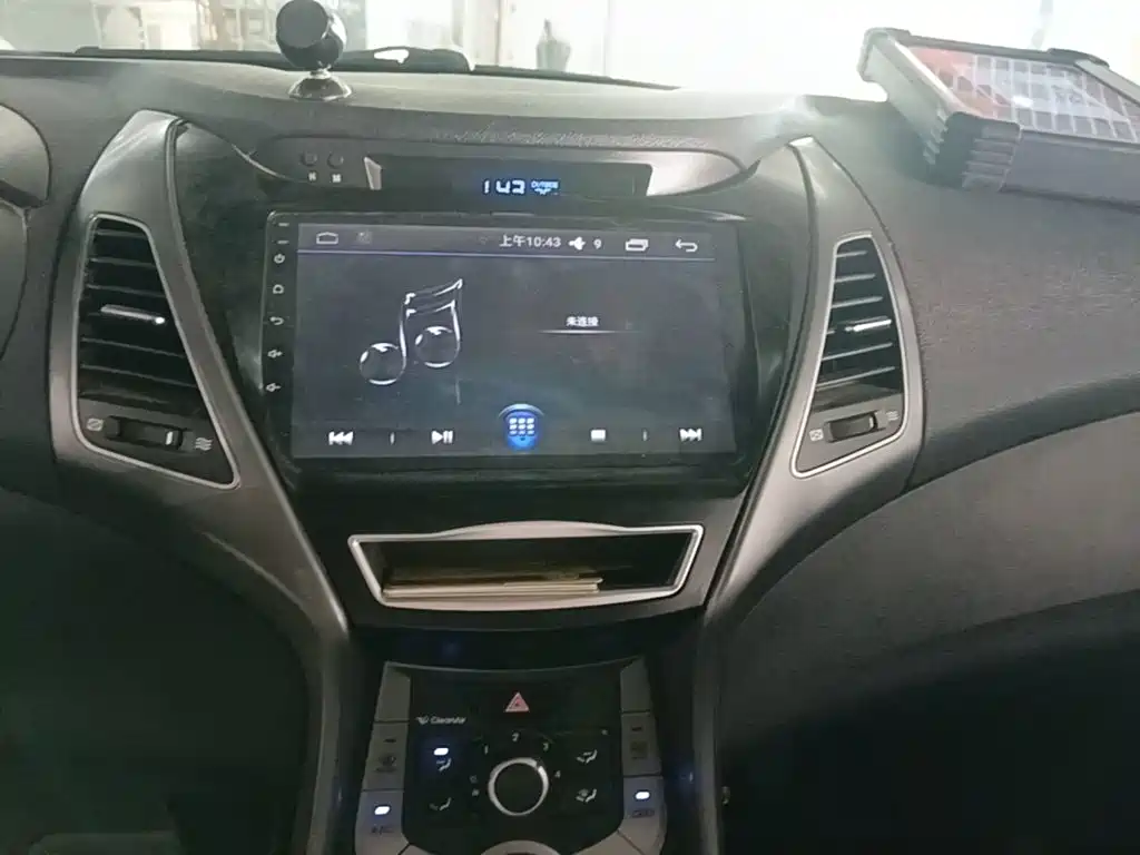 Hyundai Elantra Langdong 2017 — фото 13