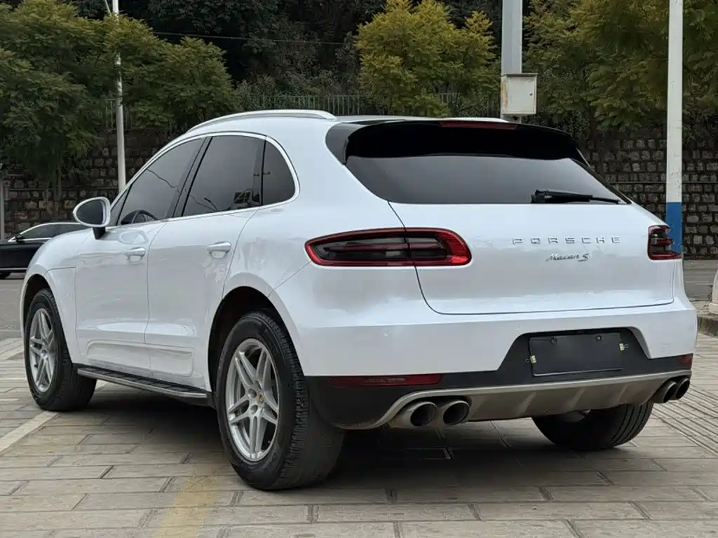 Porsche Macan 2017 — фото 25