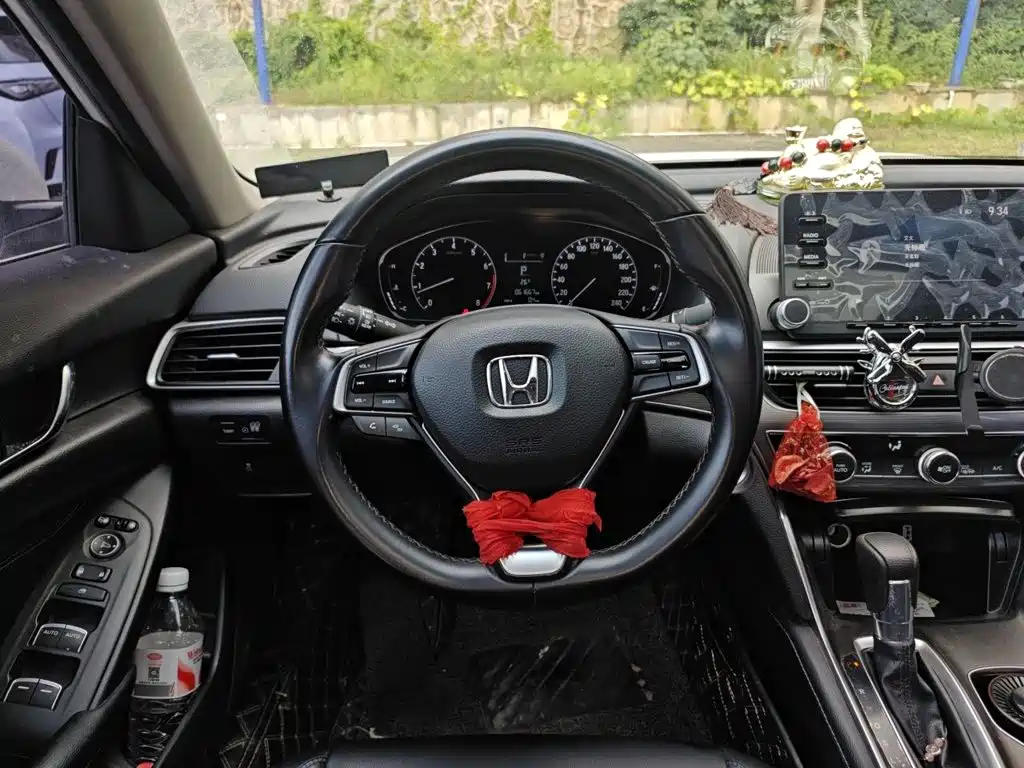 Honda Accord 2018 — фото 6
