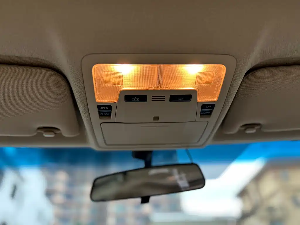 Toyota Camry 2013 — фото 26