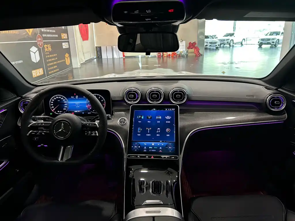 Mercedes-Benz C-Class 2023 — фото 9