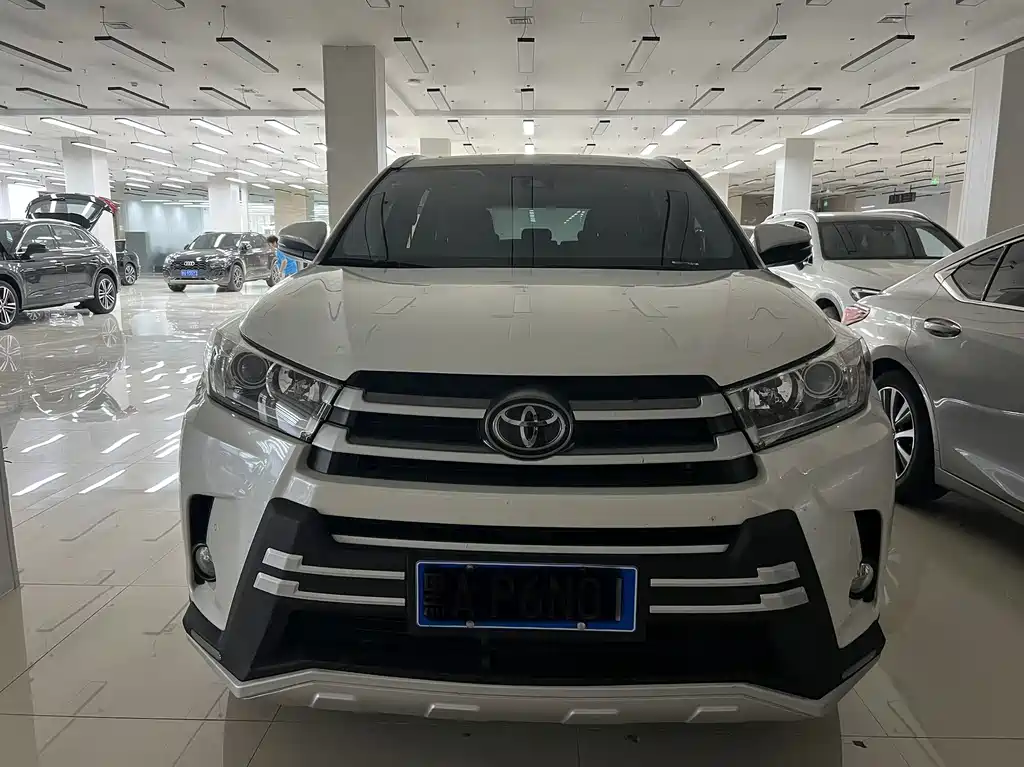 Toyota Highlander 2020 — фото 2