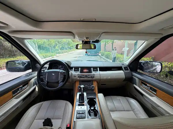 Land Rover Range Rover Sport 2013