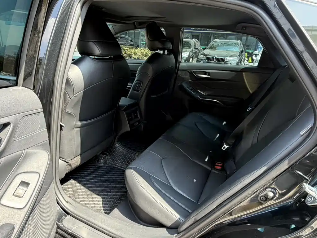 Toyota Avalon 2023 — фото 10