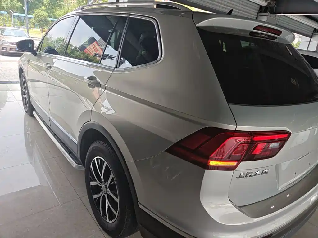 Volkswagen Tiguan L 2018 — фото 5