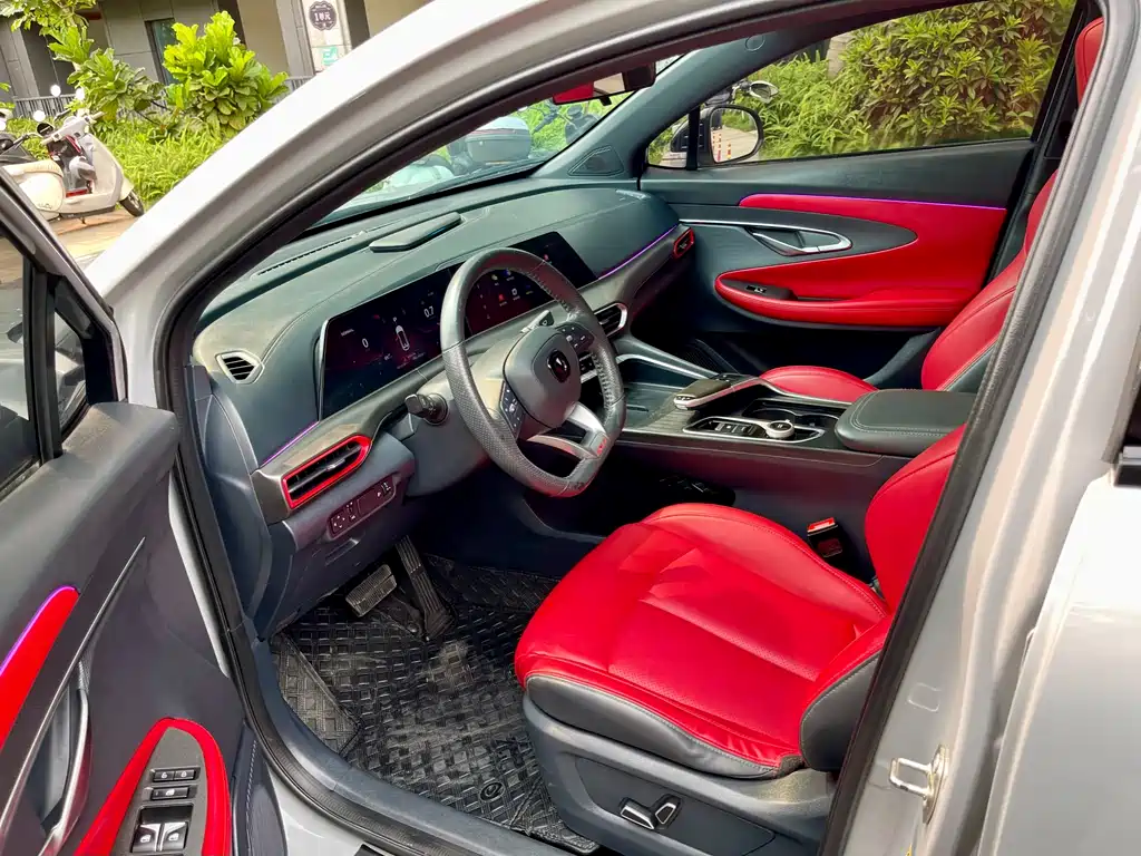 Changan UNI-T 2021 — фото 4