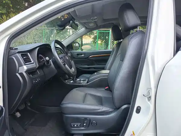 Toyota Highlander 2019