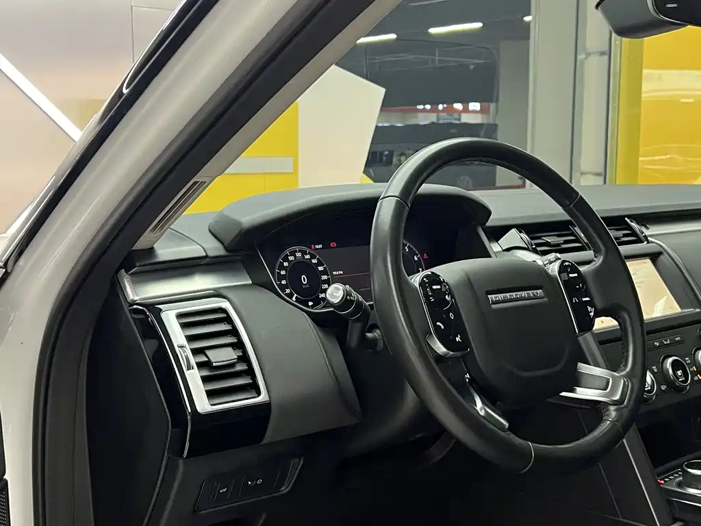 Land Rover Discovery 2020 — фото 10