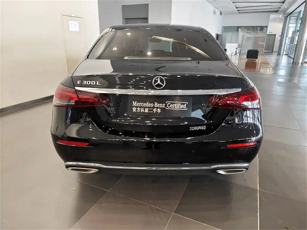 Mercedes-Benz E-Class 2023 — фото 4
