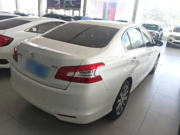 Peugeot 408 2015