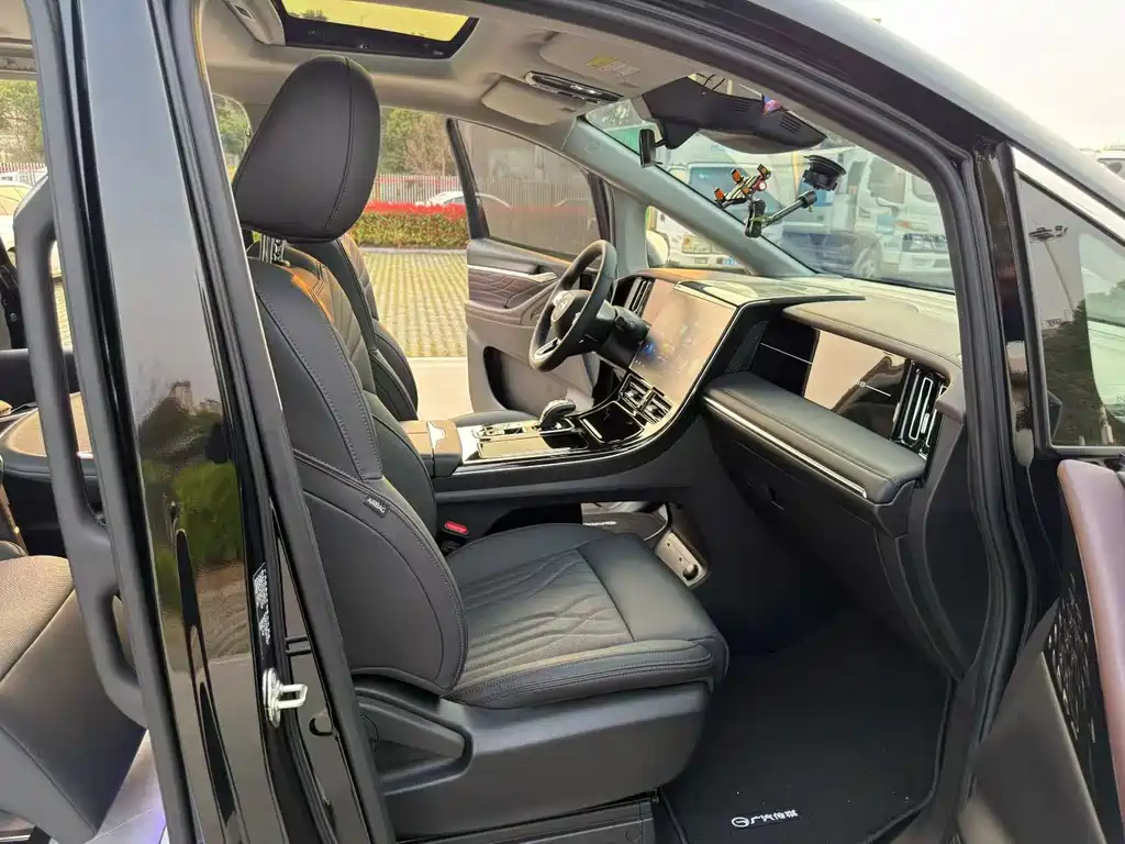 GAC Motor Trumpchi M8 2025 — фото 9