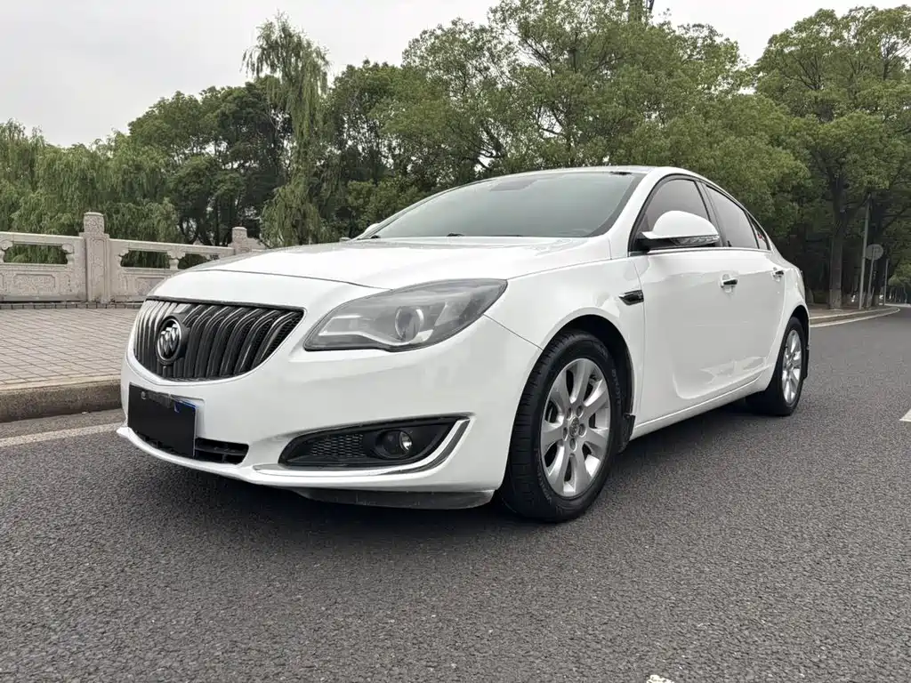Buick Regal 2014 — фото 1