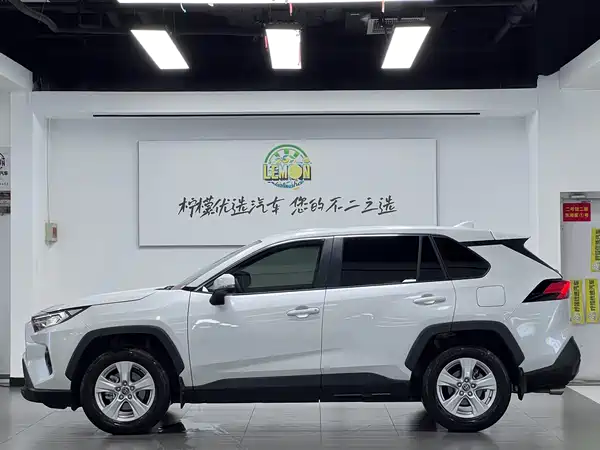 Toyota RAV4 2024