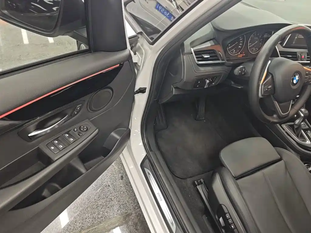 BMW 2 Series Station Wagon 2016 — фото 16