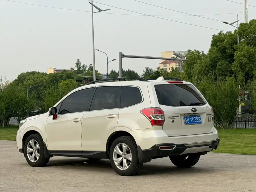 Subaru Forester 2015 — фото 4