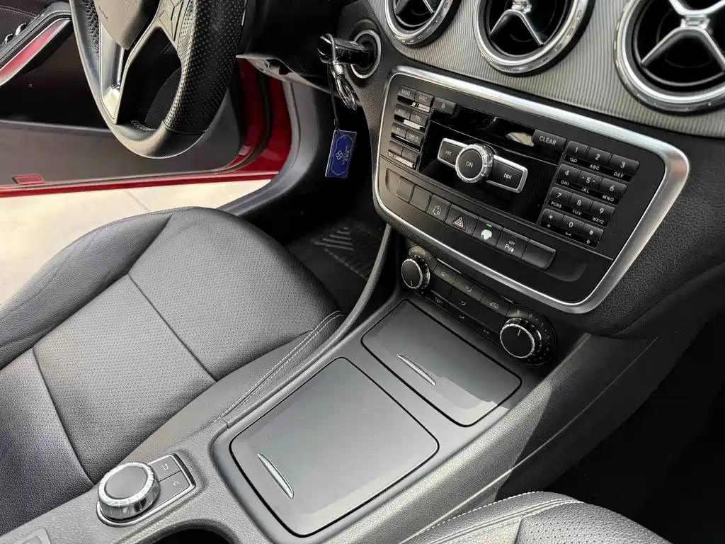 Mercedes-Benz GLA 2015 — фото 17