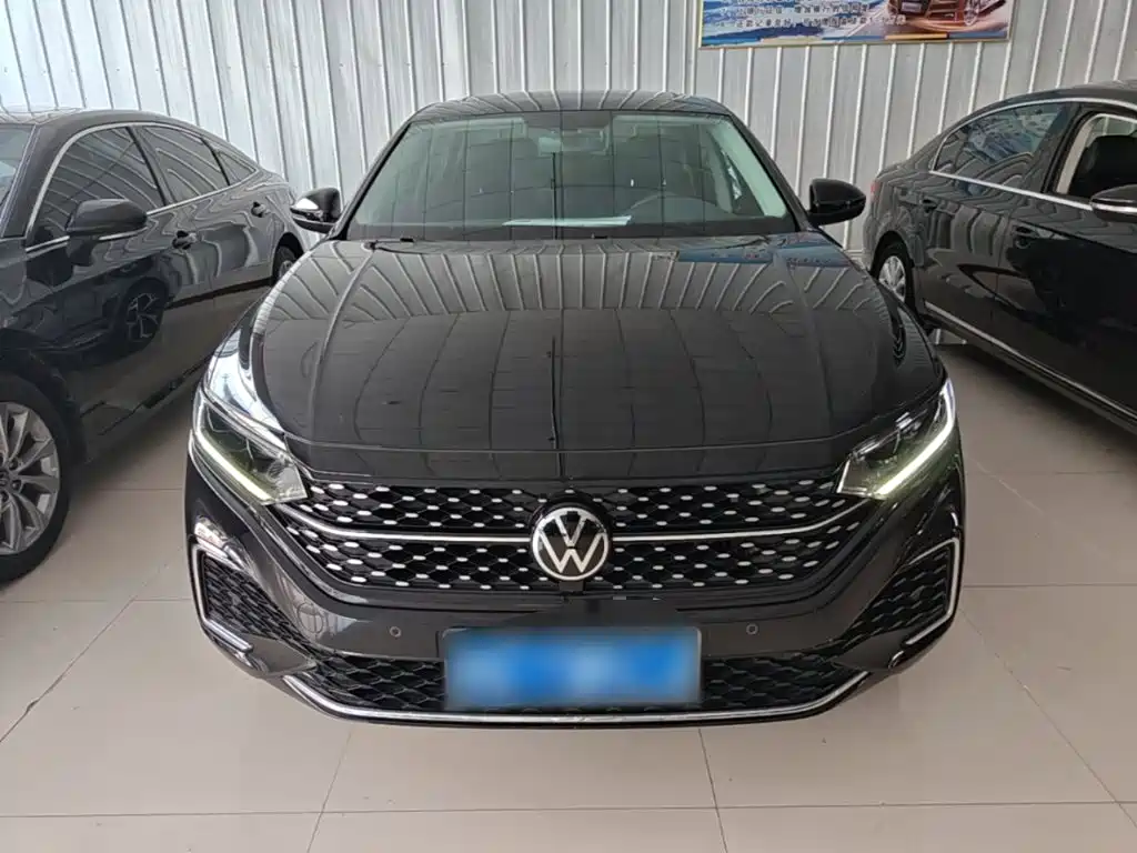 Volkswagen Passat 2025
