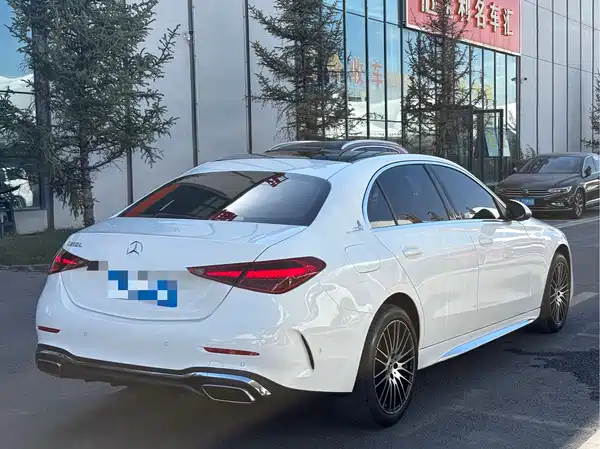 Mercedes-Benz C-Class 2024