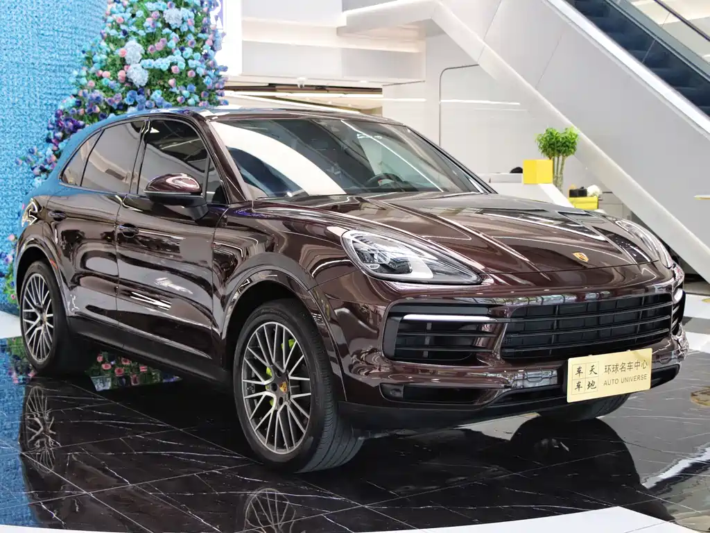 Porsche Cayenne Hybrid 2021 — фото 4