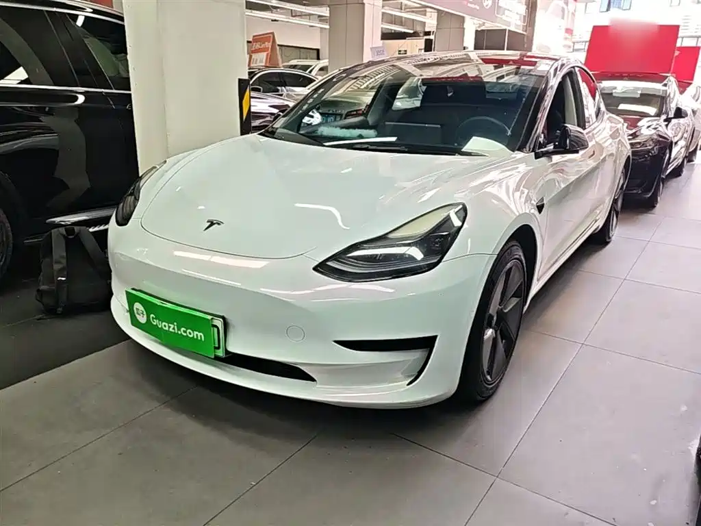 Tesla Model 3 2022 — фото 1