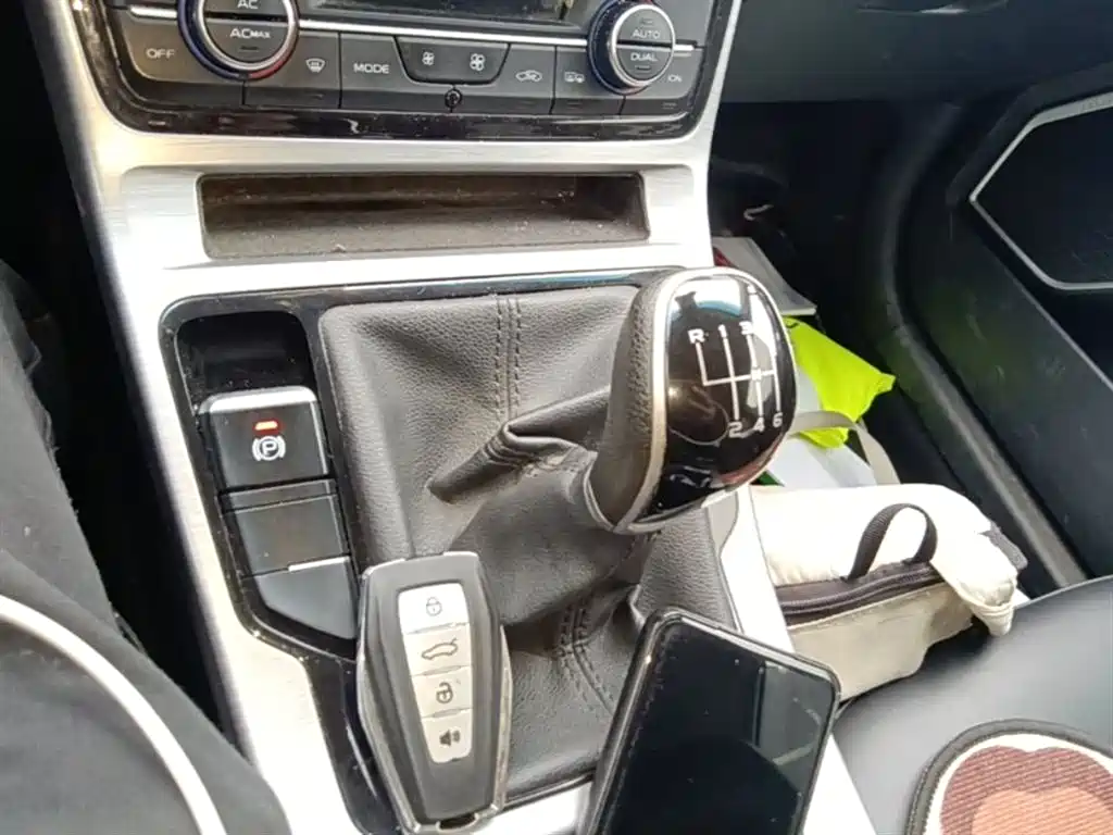 Geely Emgrand GS 2020 — фото 10