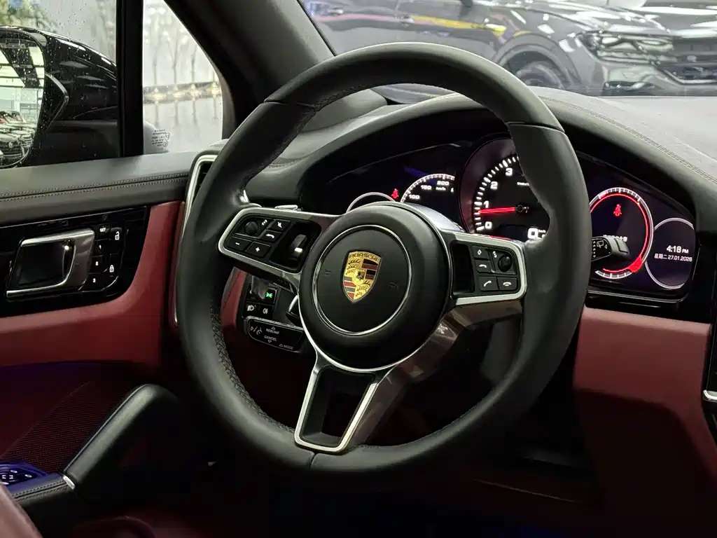 Porsche Cayenne 2021 — фото 10