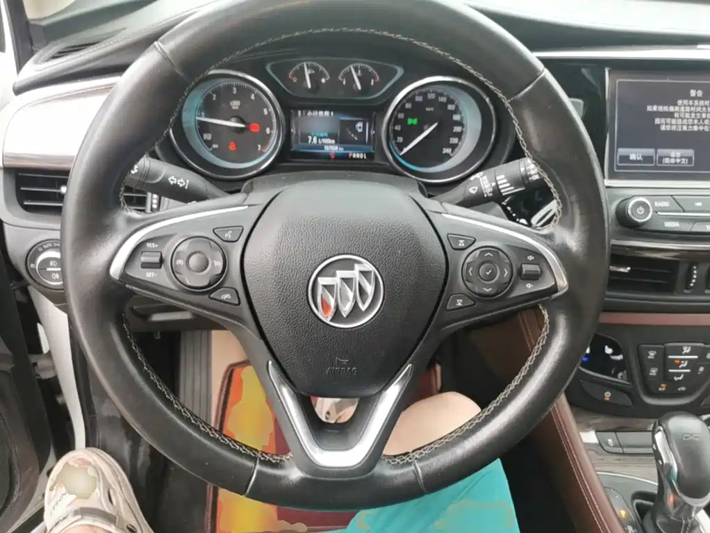 Buick Envision Plus 2017 — фото 11
