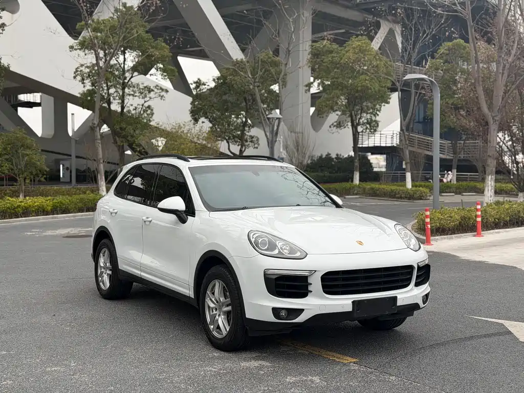 Porsche Cayenne 2017 — фото 3