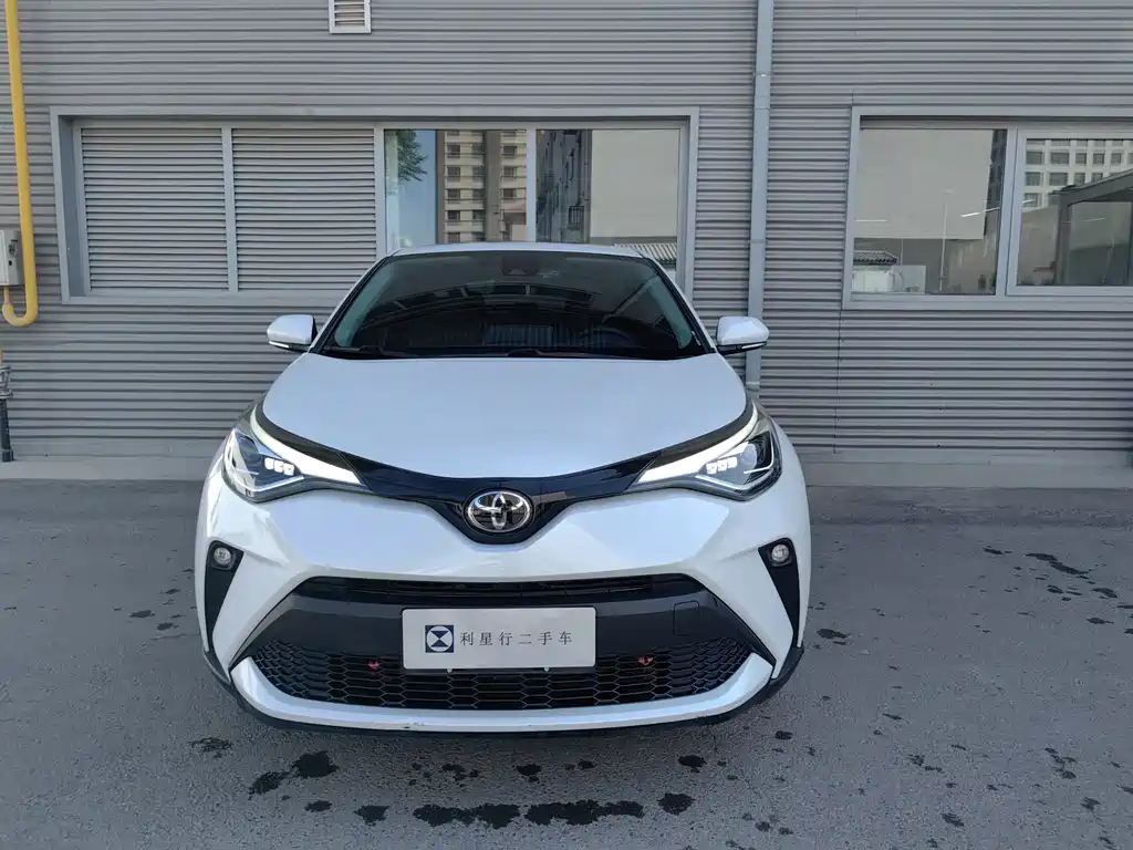 Toyota C-HR 2023 — фото 3