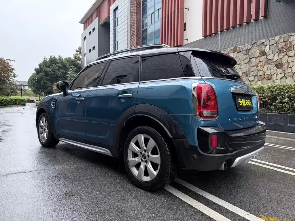 MINI Countryman 2019 — фото 12