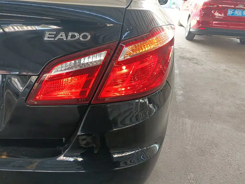 Changan Eado 2016 — фото 8