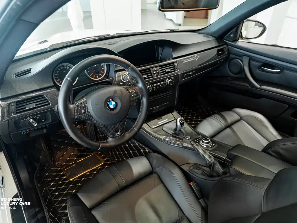 BMW M3 2009 — фото 10