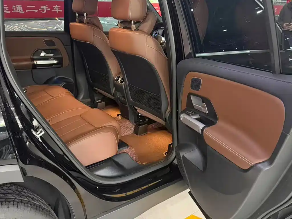 Mercedes-Benz GLB 2025