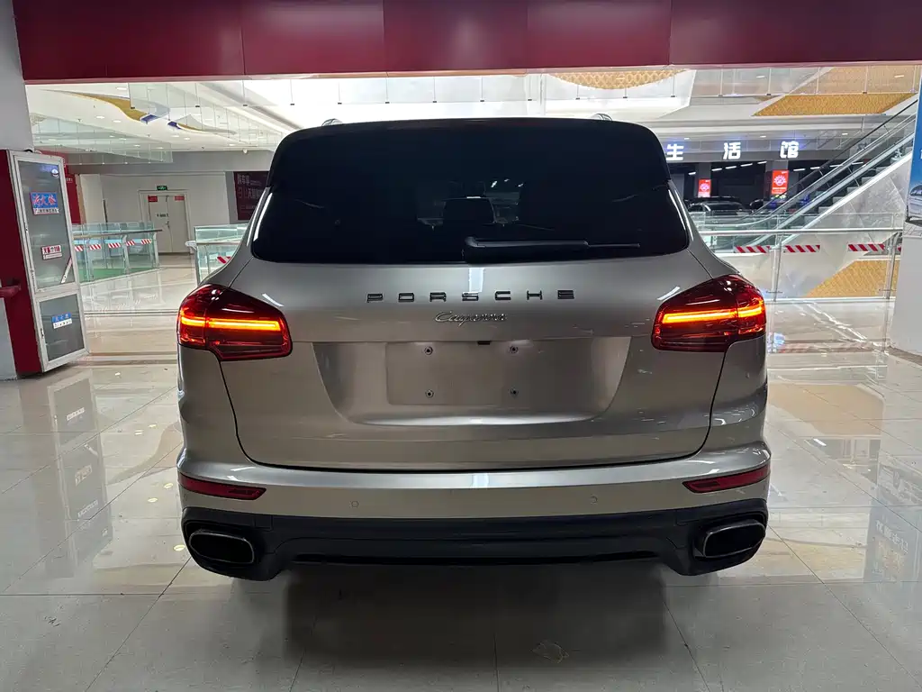 Porsche Cayenne 2016 — фото 5