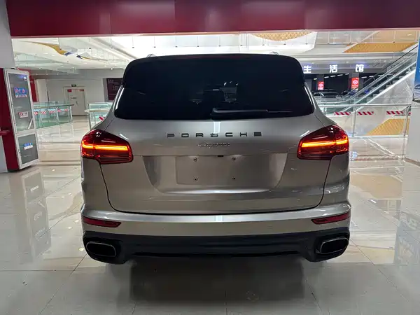 Porsche Cayenne 2016