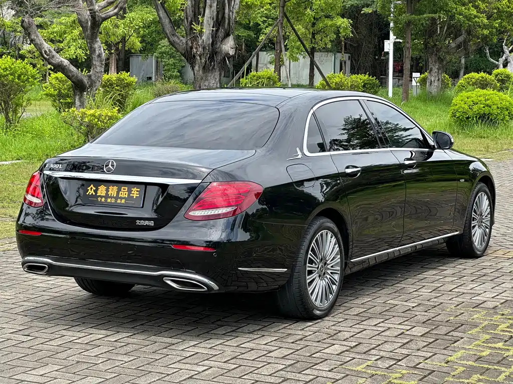 Mercedes-Benz E-Class 2020 — фото 16