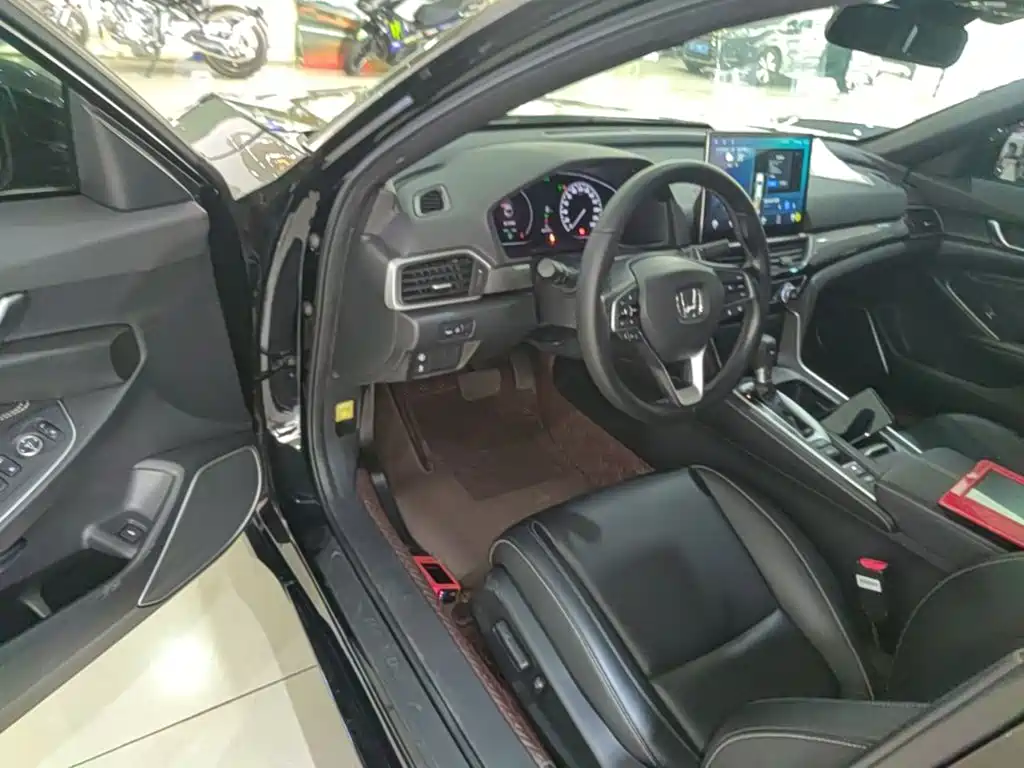 Honda Inspire 2023 — фото 16