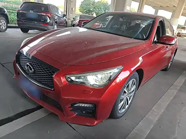 Infiniti Q50L 2015