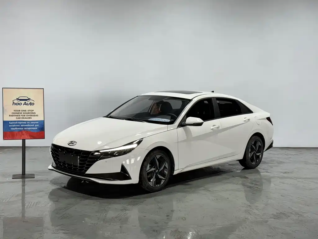 Hyundai Elantra 2022 — фото 1