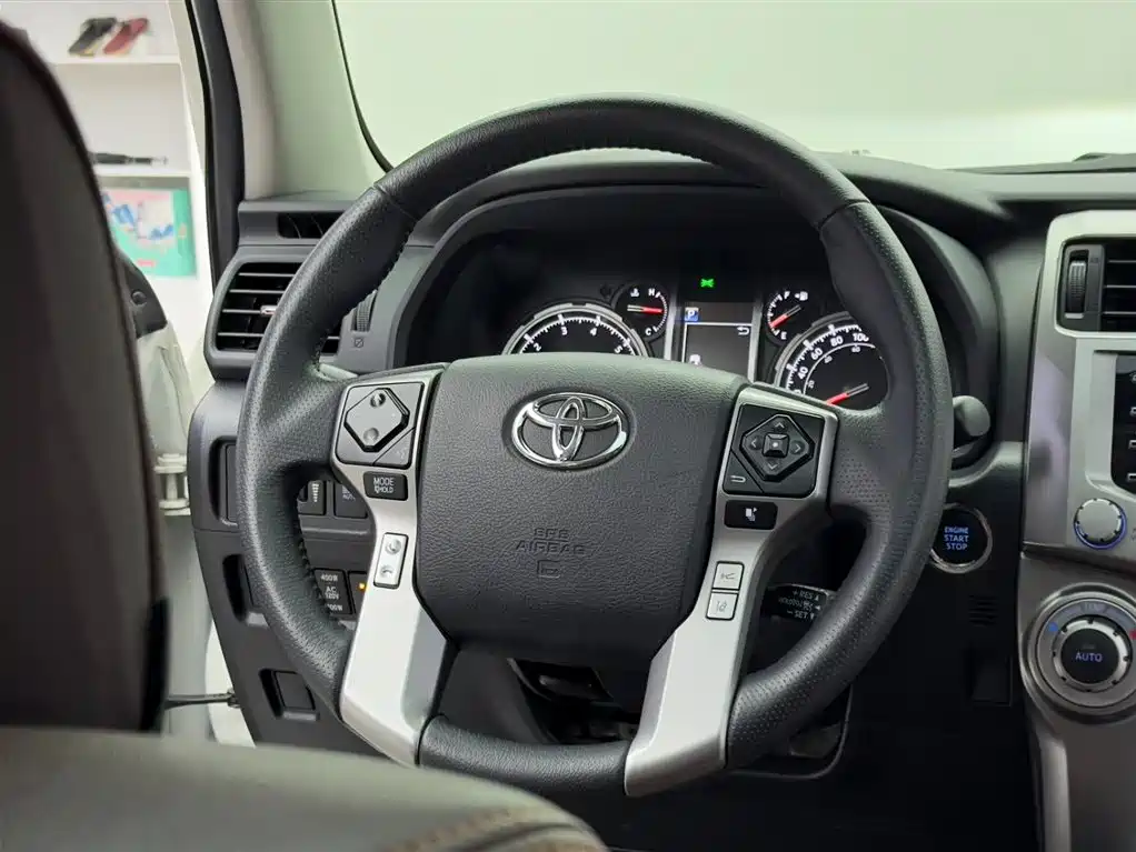 Toyota Land Cruiser 2020 — фото 16