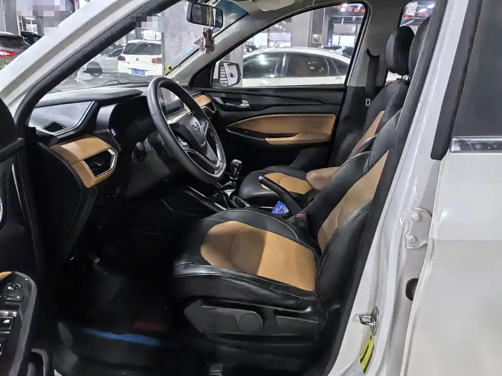 Wuling Hongguang S3 2019 — фото 7