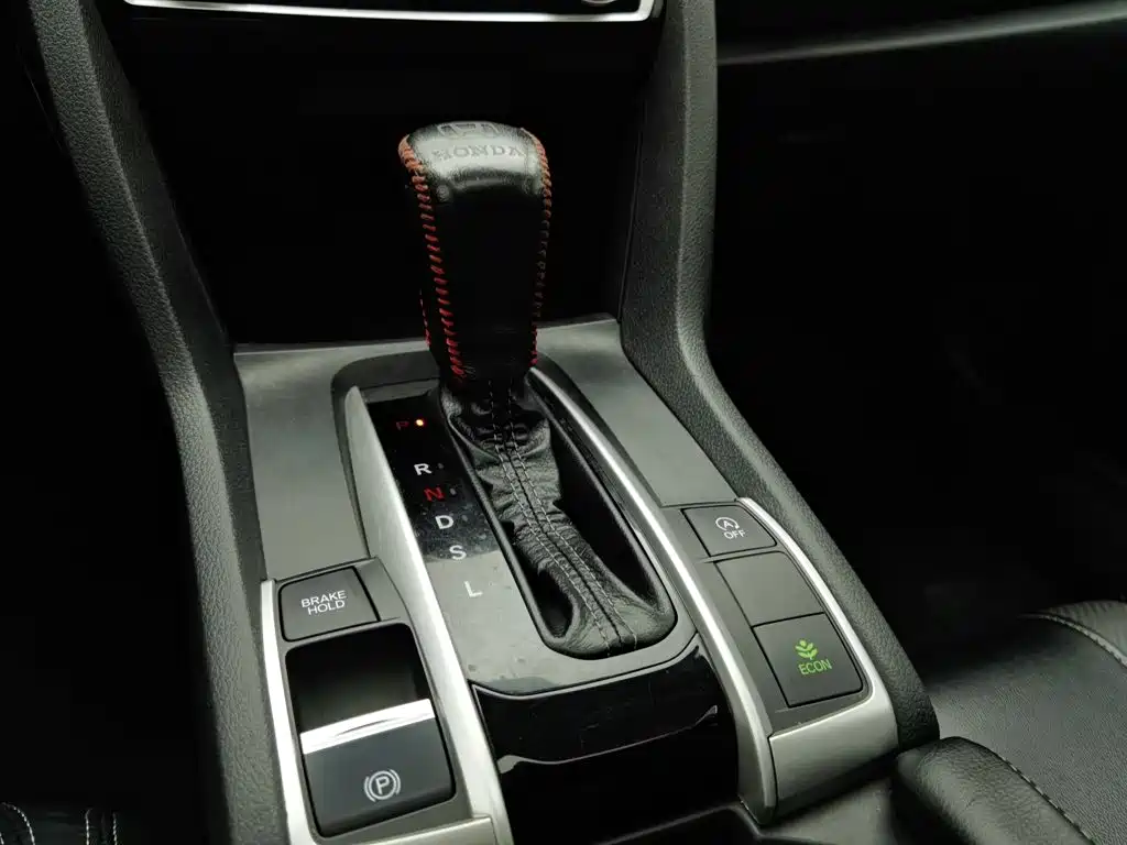 Honda Civic 2020 — фото 13