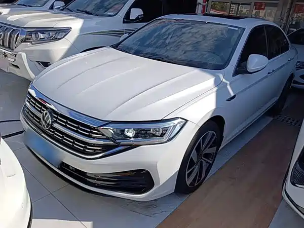 Volkswagen Sagitar 2023