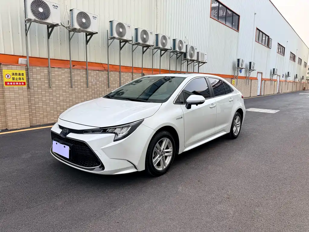 Toyota Levin 2022 — фото 1